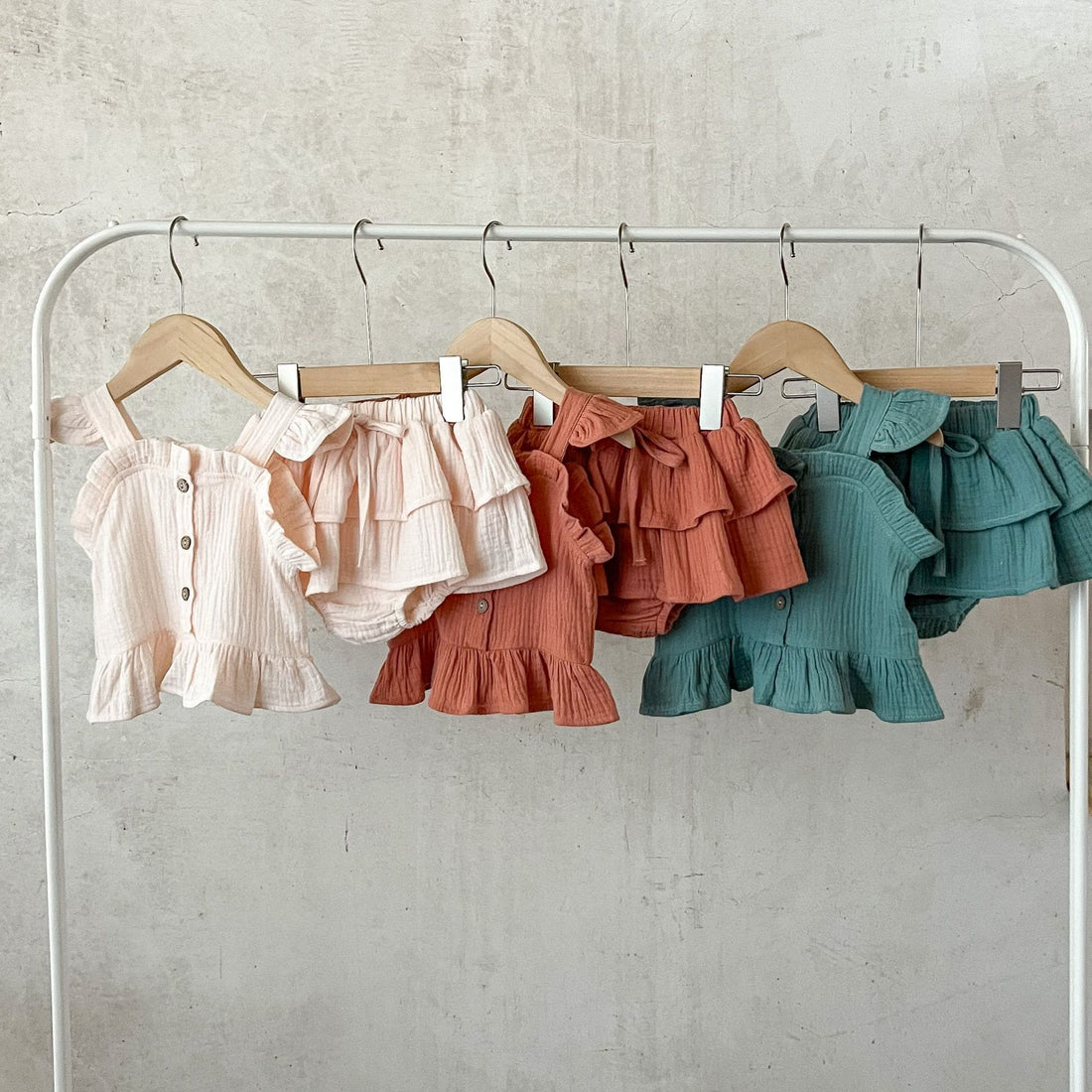 Baby Solid Color Camisole Shorts 2 Pieces Set
