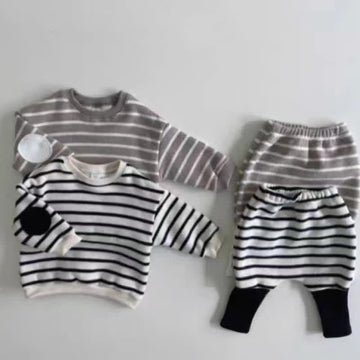 Baby 2-Piece Striped Patch Fleece Lined Set