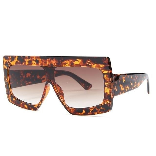 Oversize Shield Gradient Luxury Square Sunglass