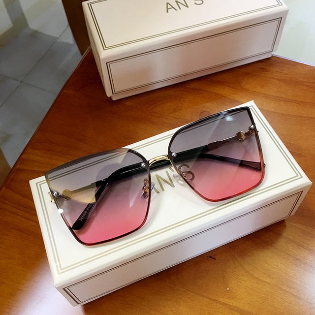 Oversized Metal Frame Gradient Lens Rivet Square Sunglasses