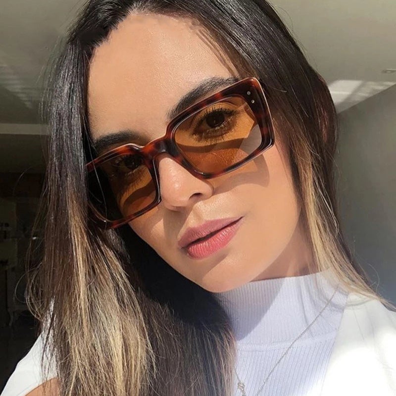 Anti-reflective Square Retro Sunglass