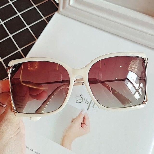 Oversized Bamboo Leg Chic Square Sunglass