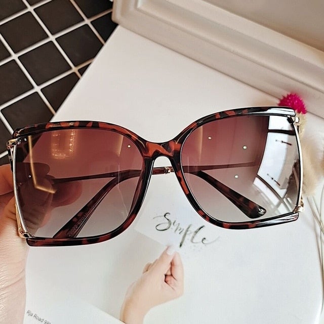 Oversized Bamboo Leg Chic Square Sunglass